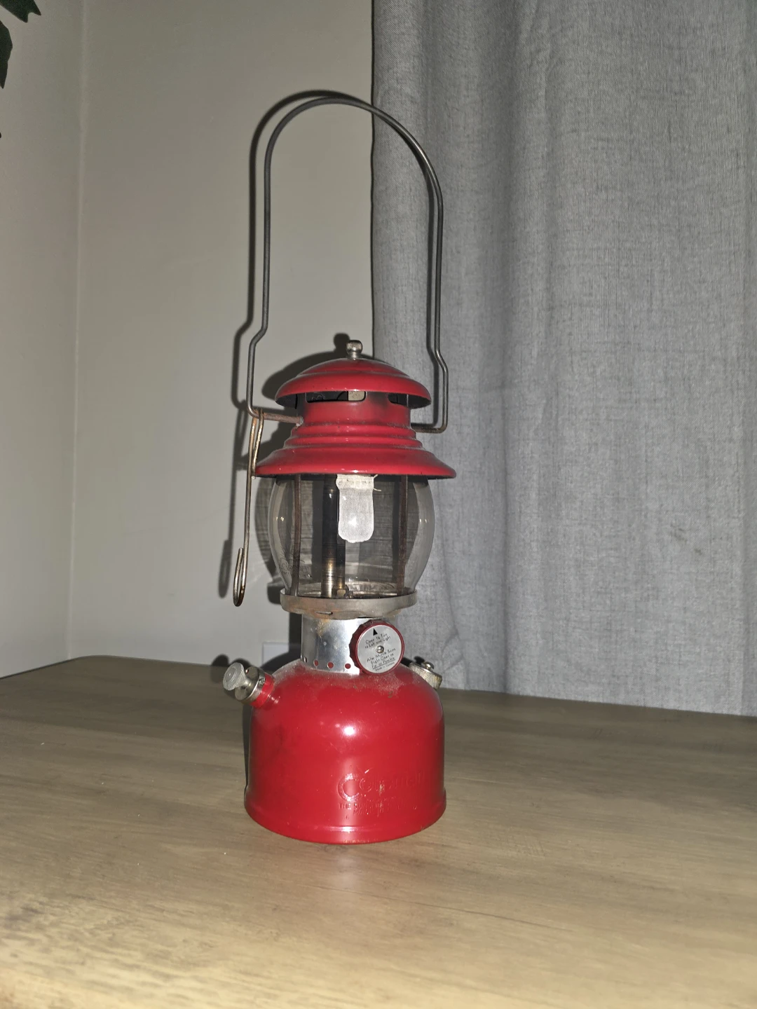 Red Coleman Lantern - photo 3