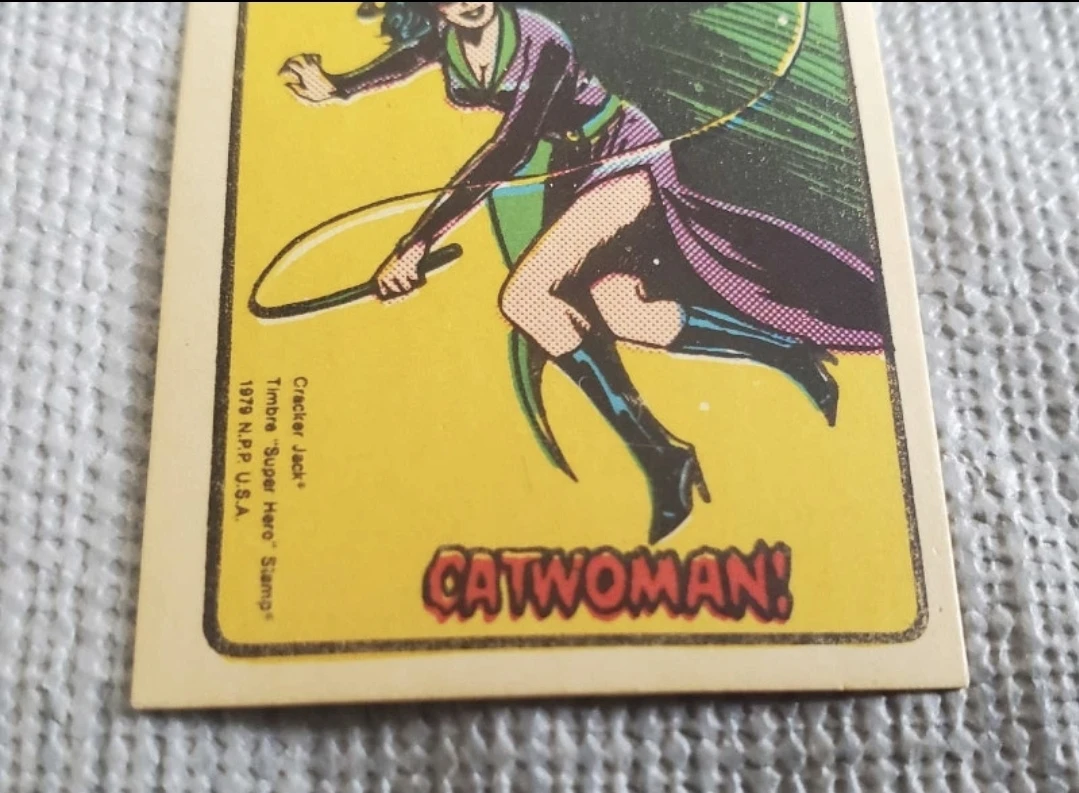 1979 Cracker Jack dc comics Catwoman stamp card - photo 3