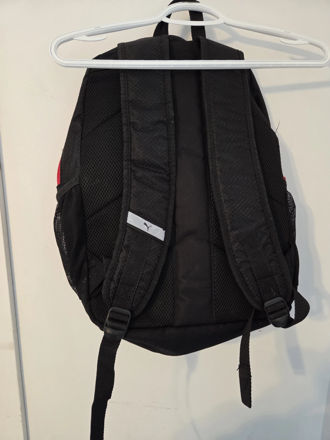 Puma Black and Red Backpack $10 - photo 3