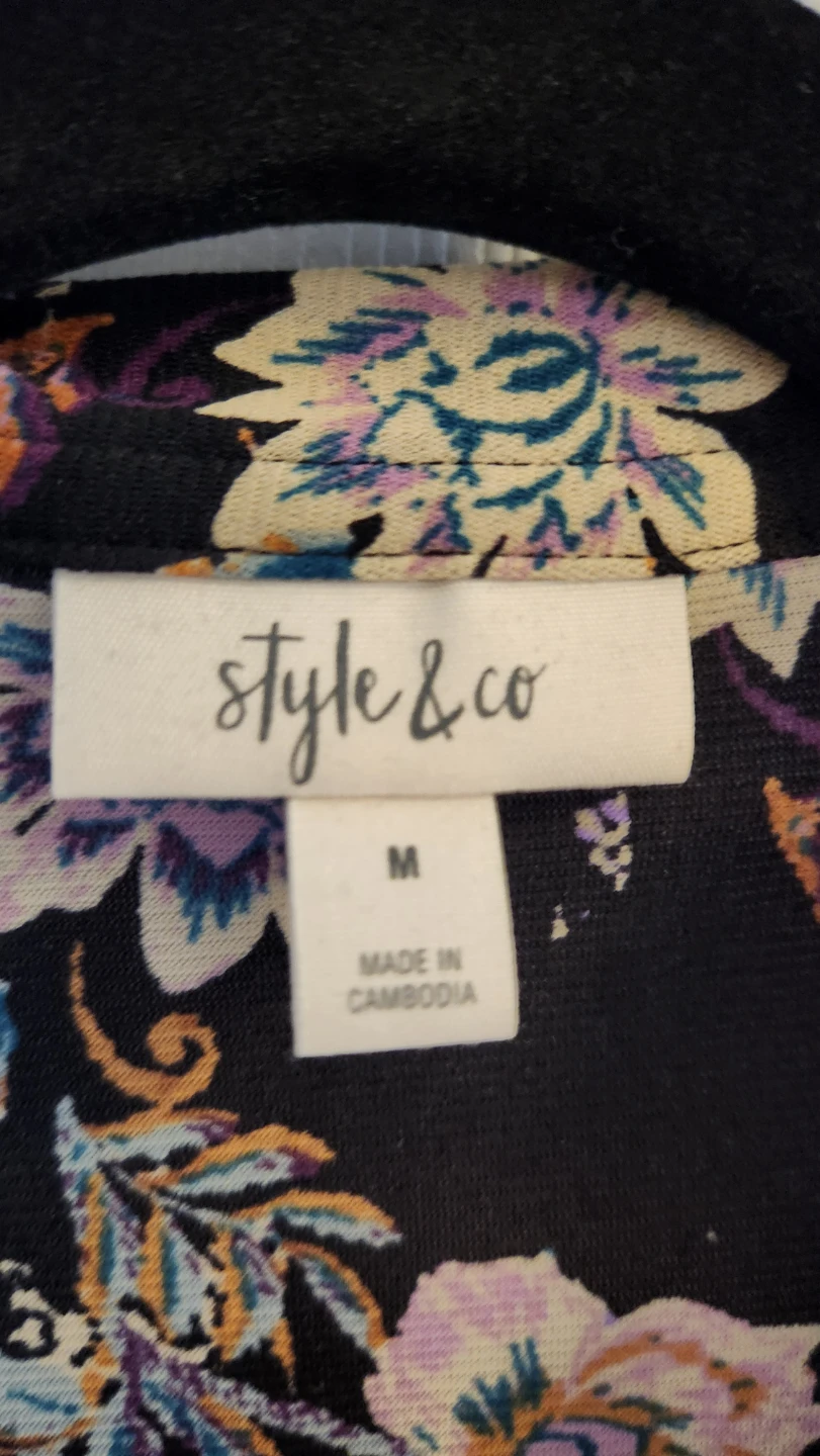 Floral Button-Up Blouse Size M - photo 4