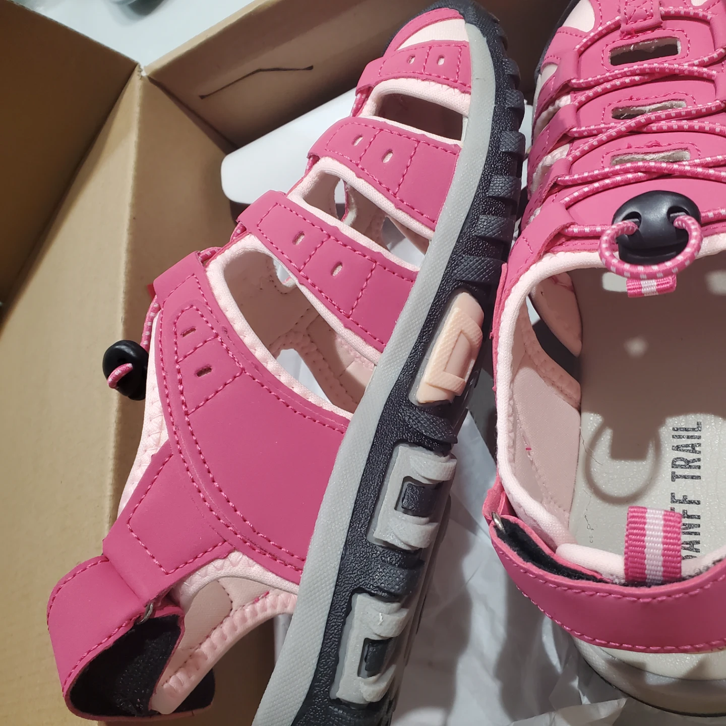 Banff Trail Size 6 Pink Sandals - photo 2