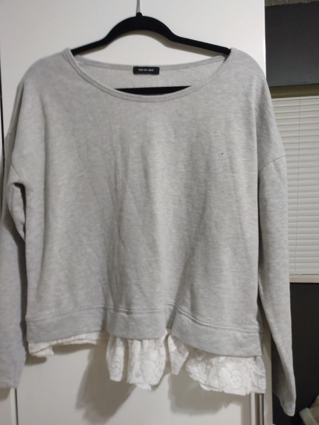 Verve Ami Grey Sweatshirt with Lace Trim
