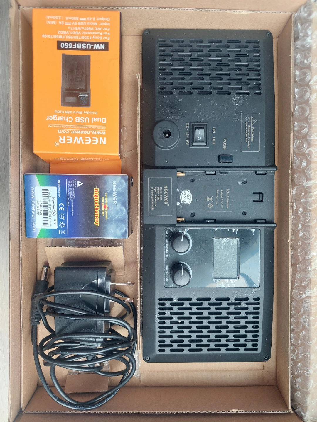 Neewer T120 LED Photography / Videography Light