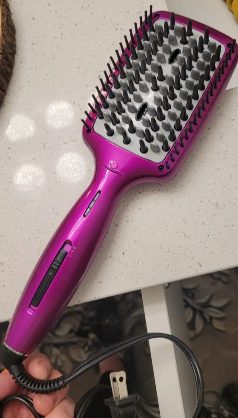Conair InfinitiPro Diamond Brilliance Straightening Brush - photo 2