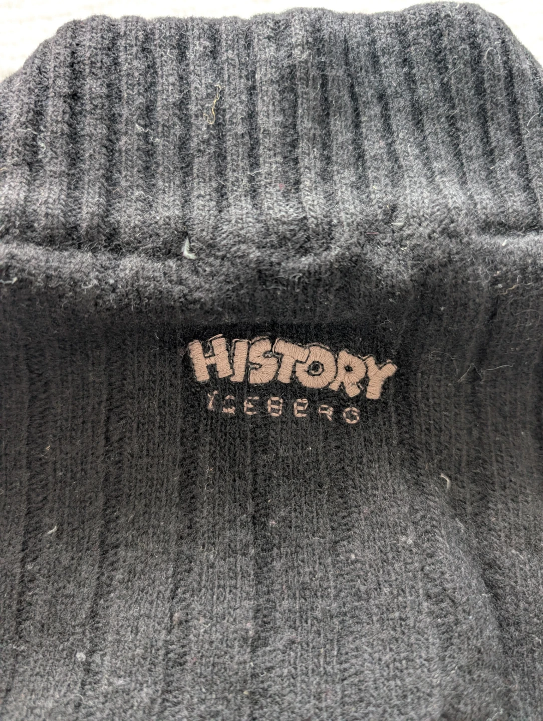 Iceberg History Looney Tunes Wile E. Coyote Mock Neck Sweater - photo 4