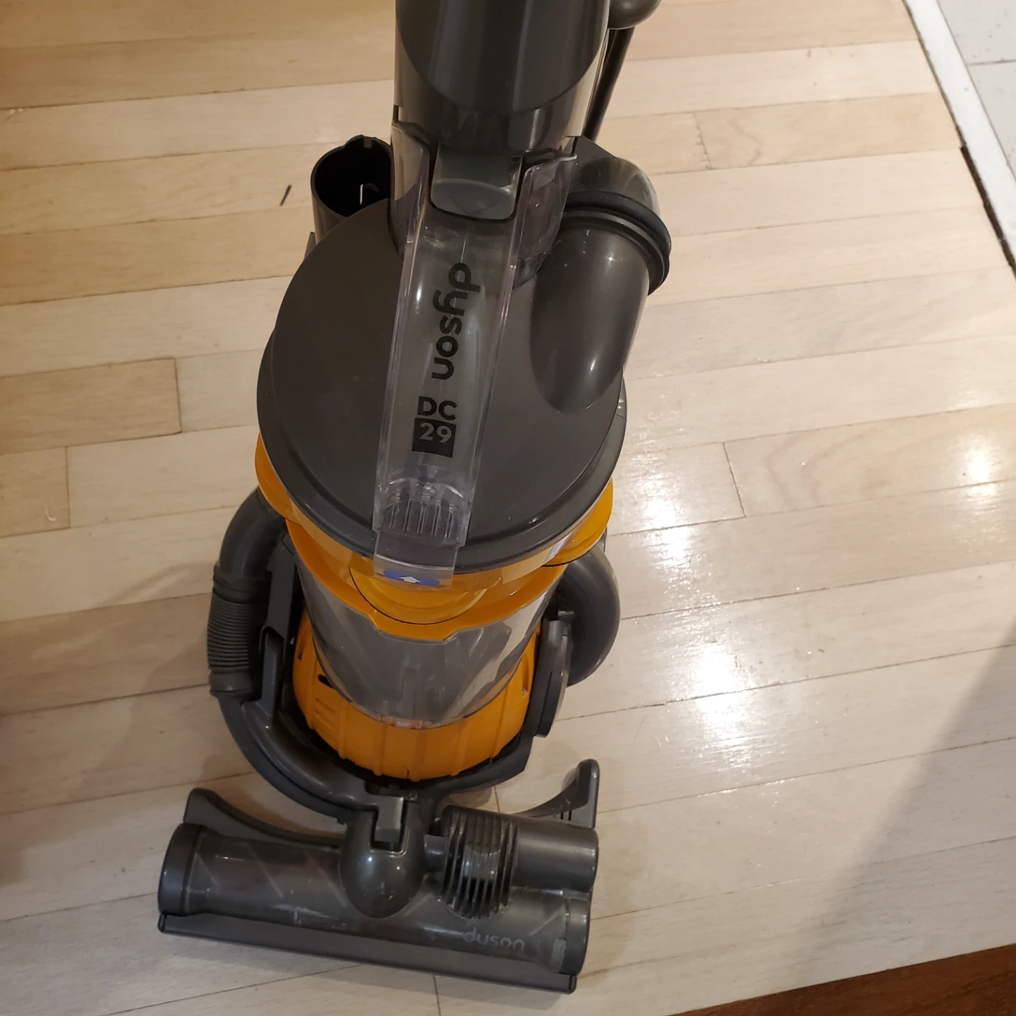 Dyson DC29 Vacuum Cleaner - photo 2