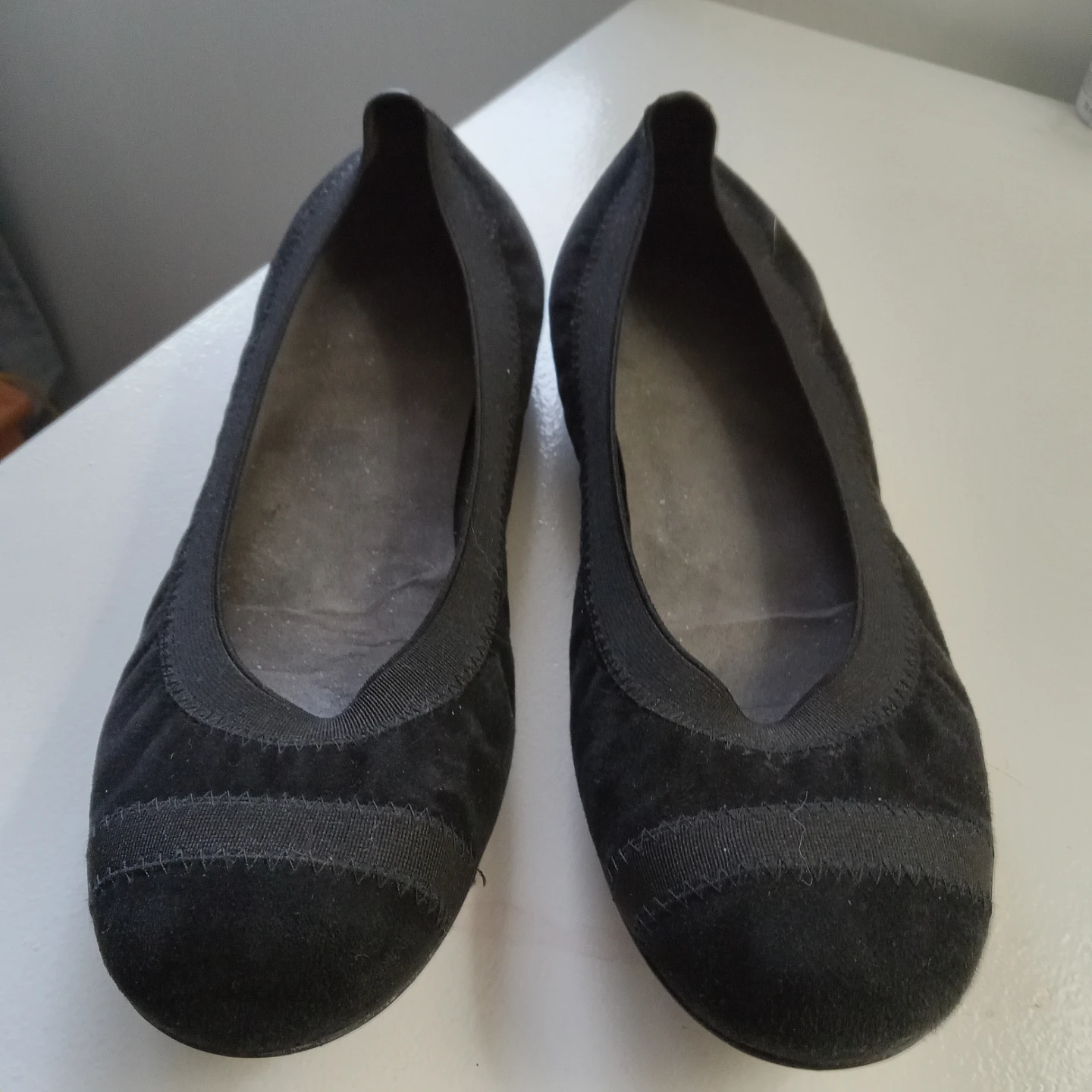 Stuart Weitzman Size 8 1/2M Ladies Flats