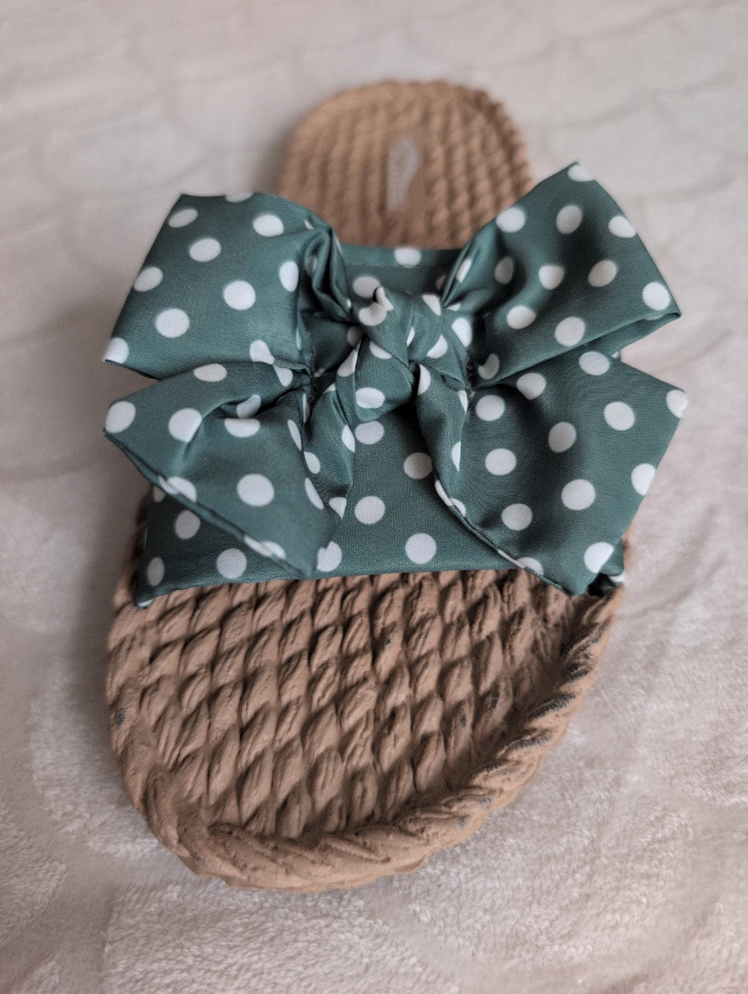 Women's Slide Sandals with Green Polkadot Bow Detail - photo 3