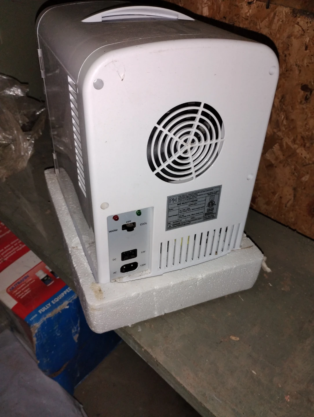 Koolatron Mini Fridge - 8 Can Capacity - photo 3