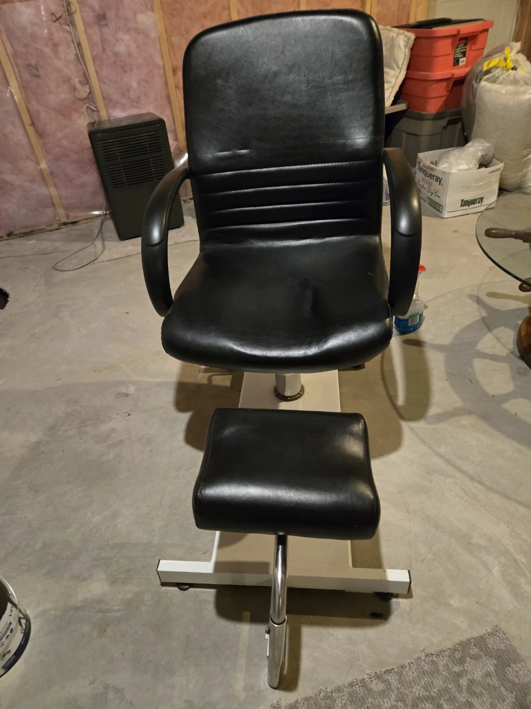 Black pedicure Chair with Footrest - photo 2