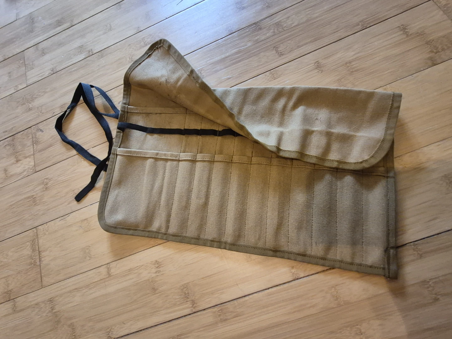 Canvas storage roll for artist's paint brushes - photo 5