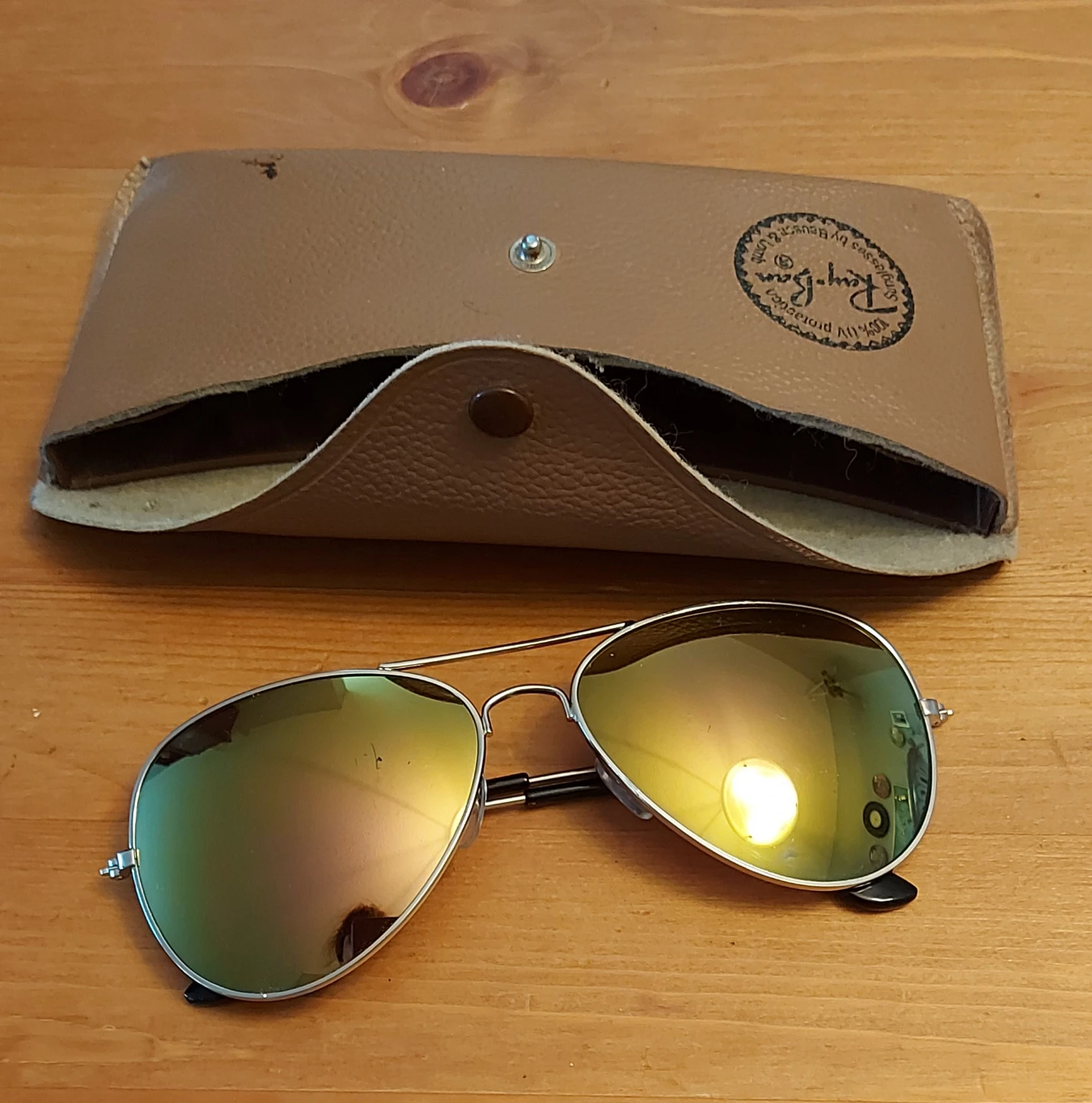 Aviator Sunglasses with Case