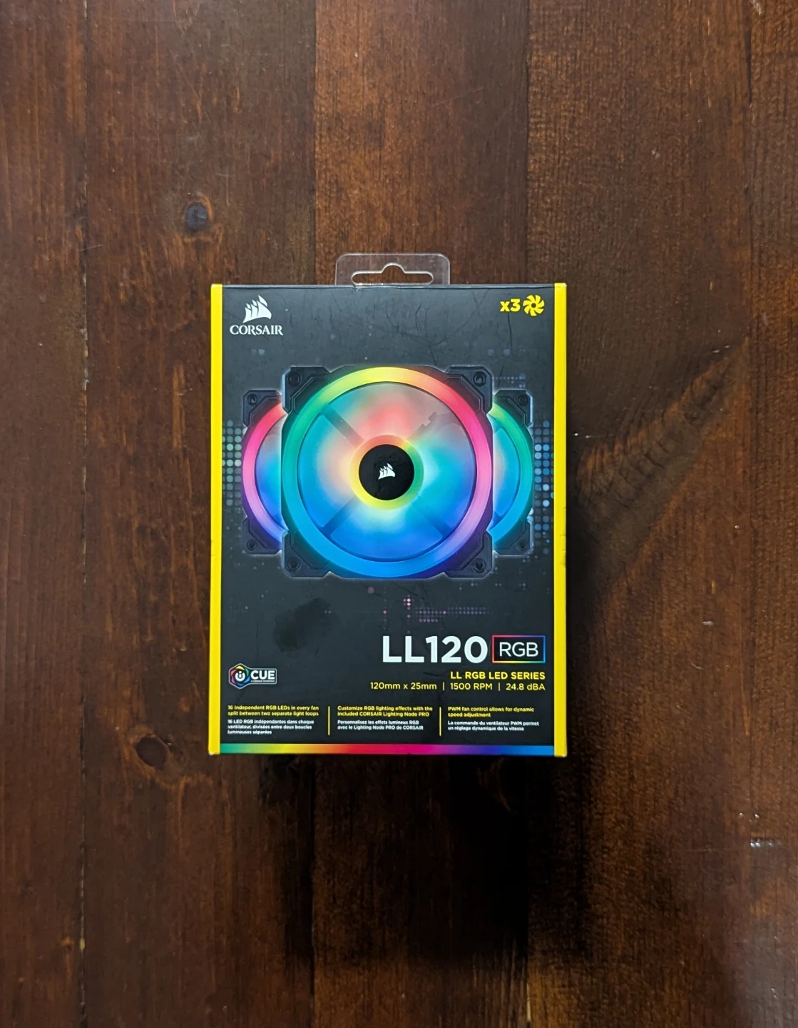 Corsair Fan 4-Pack with Controllers