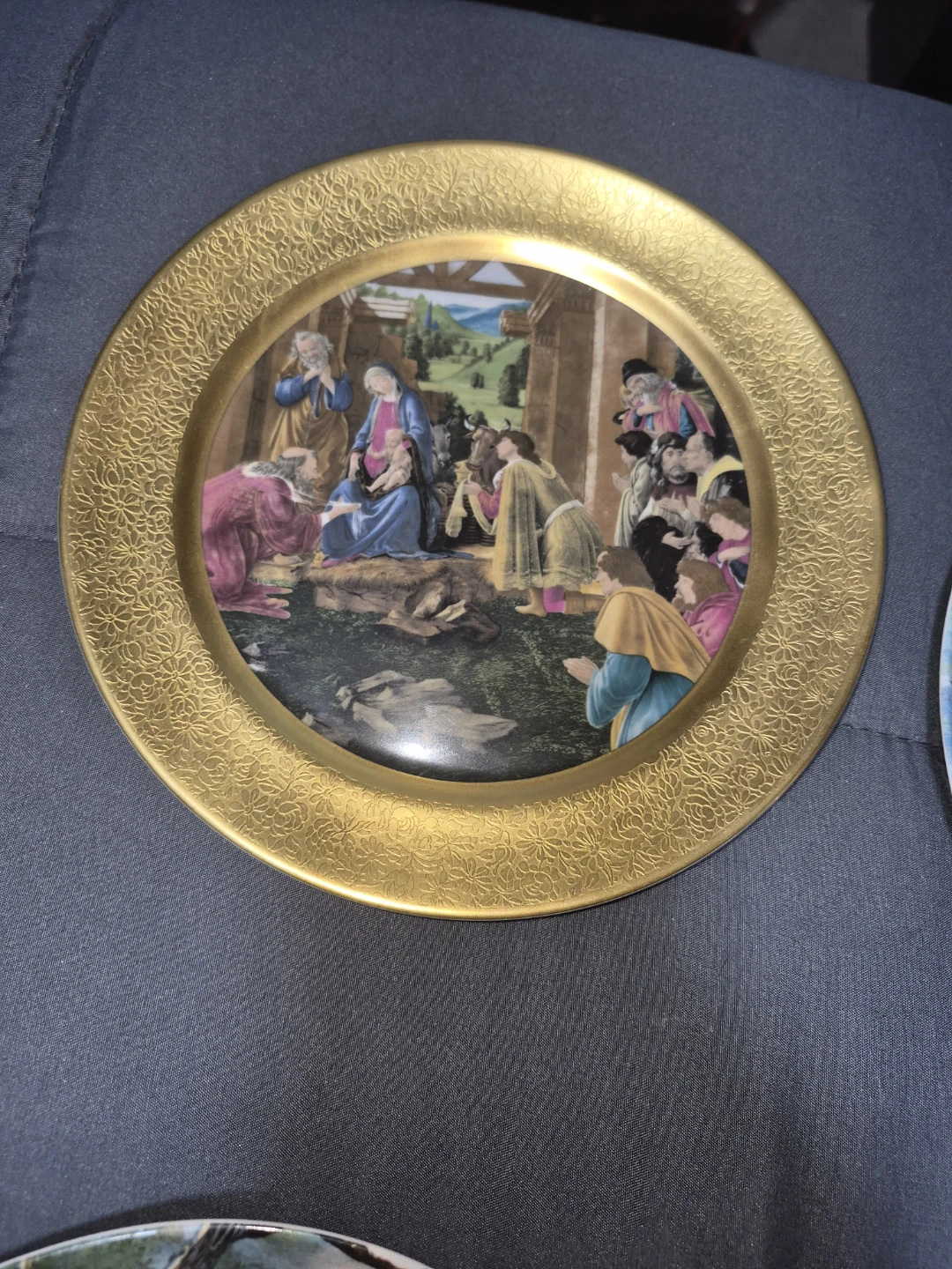 Collection of Decorative Plates - photo 5