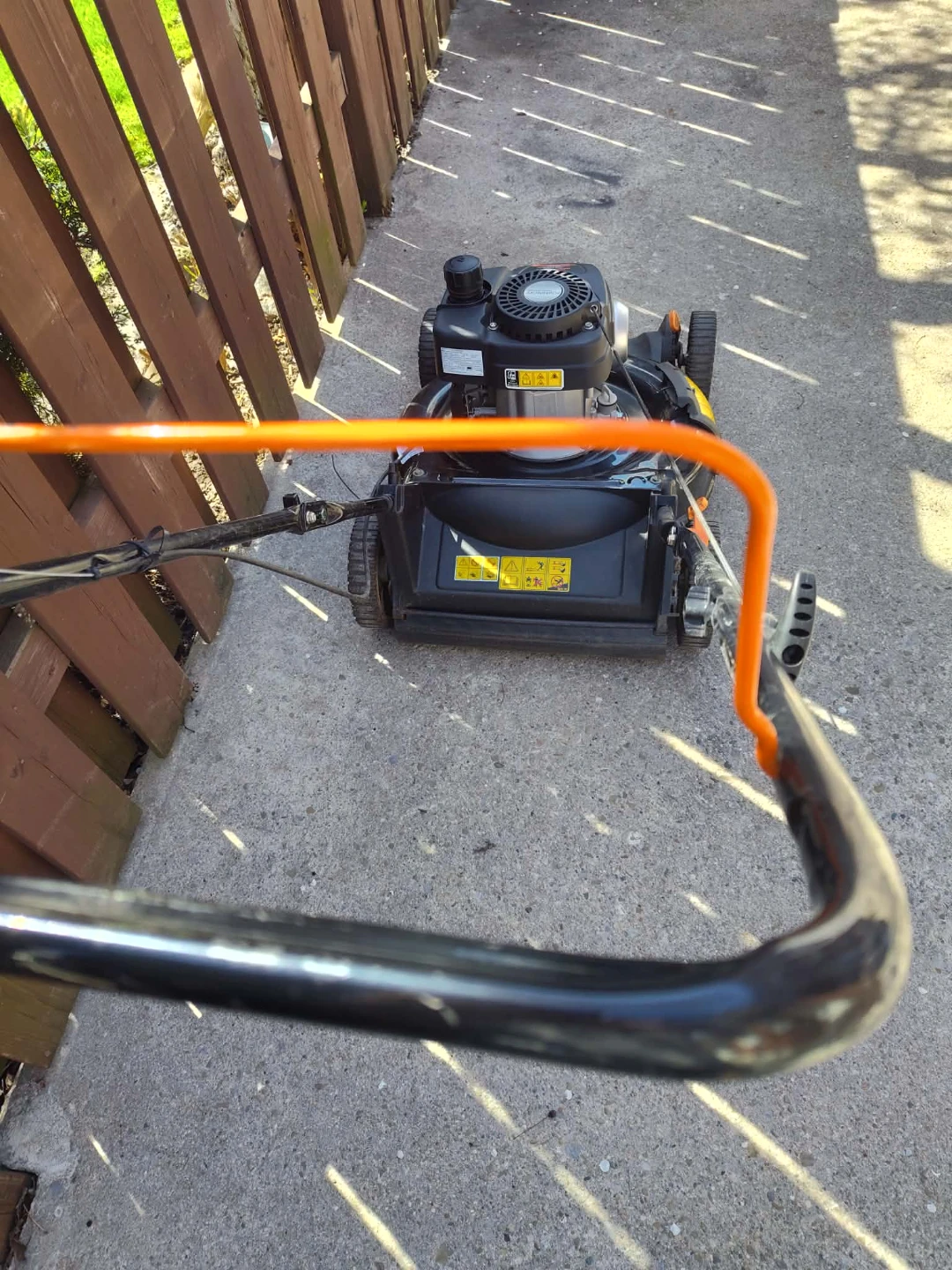 Great Condition Remington Bagless Push Mower 140ccs - photo 3