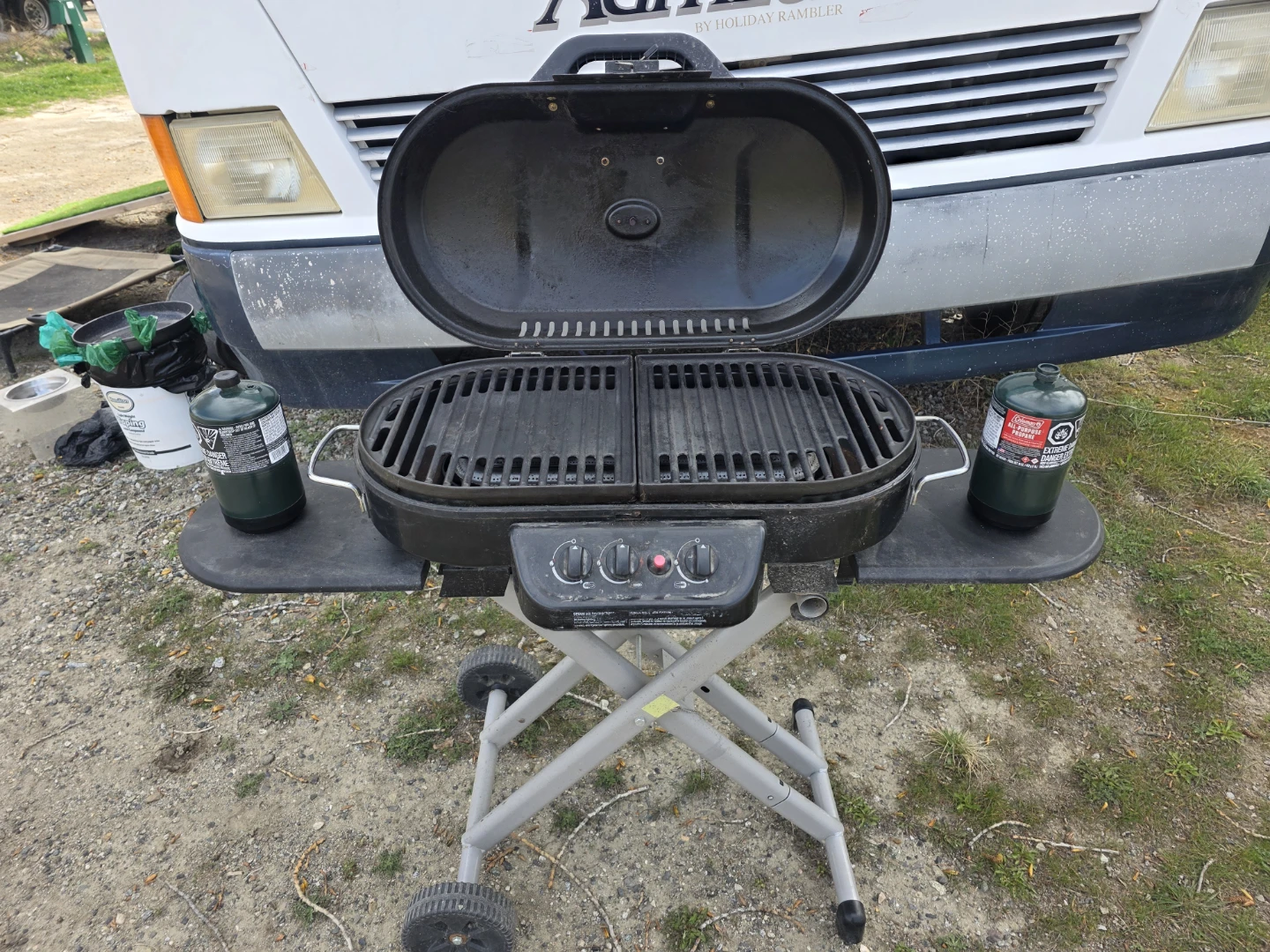 Coleman Roadtrip 3-Burner Propane BBQ Grill - photo 3