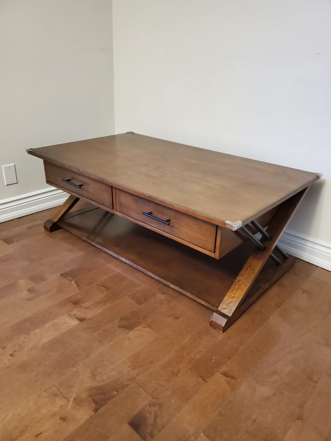 Wooden coffee table with 2 drawers - photo 2