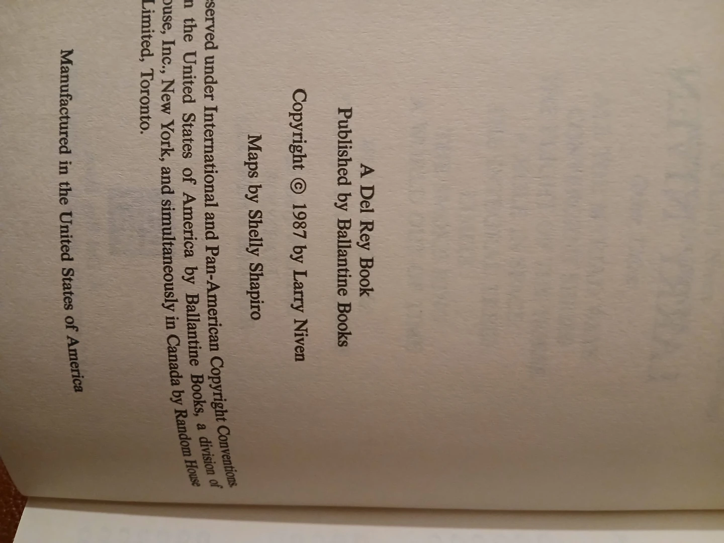 The Smoke Ring by Larry Niven - Del Rey Book - photo 3