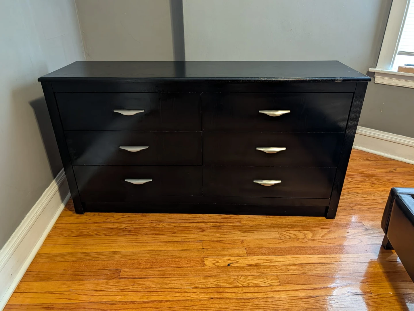 Black 6-Drawer Dresser
