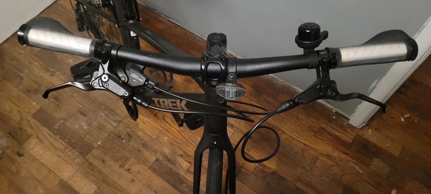 Trek FX 3 DISK Hybrid Bike 2026 - photo 3