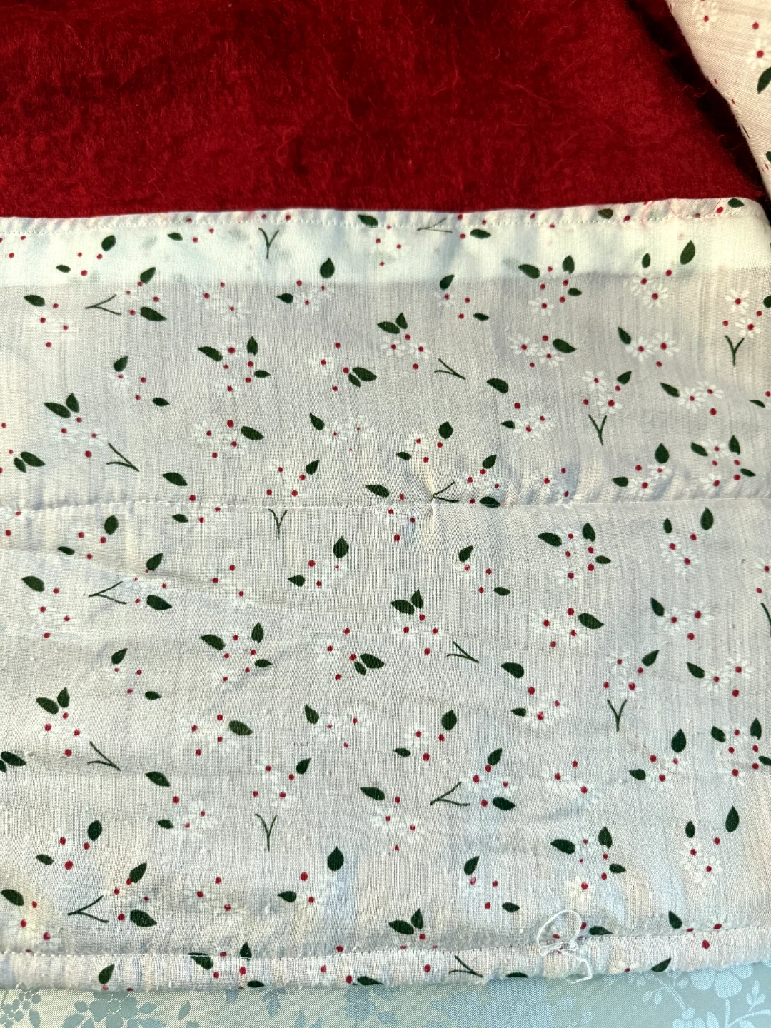 Red Blanket with Floral Border - photo 3