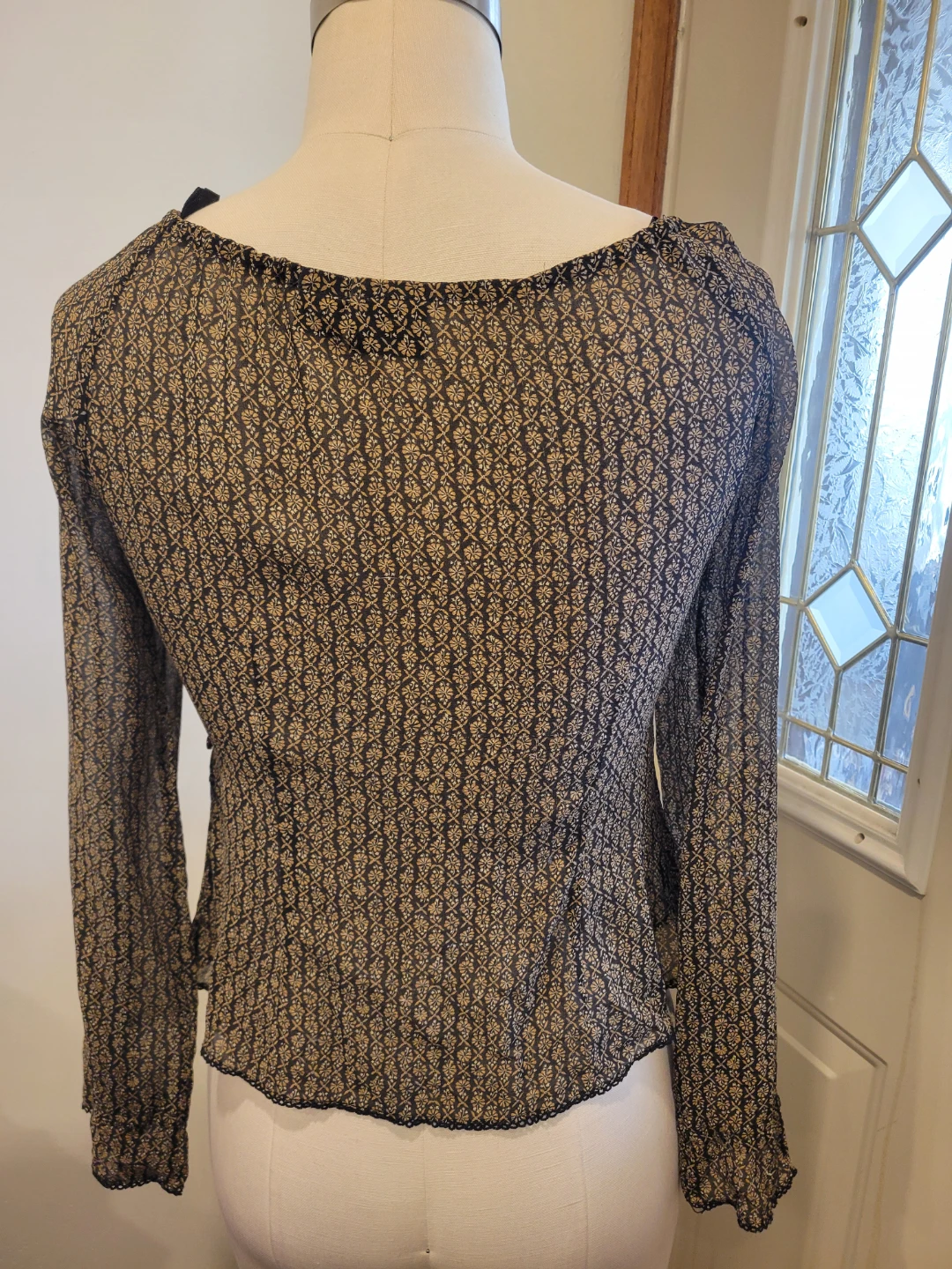 Women's size 8 top - photo 3