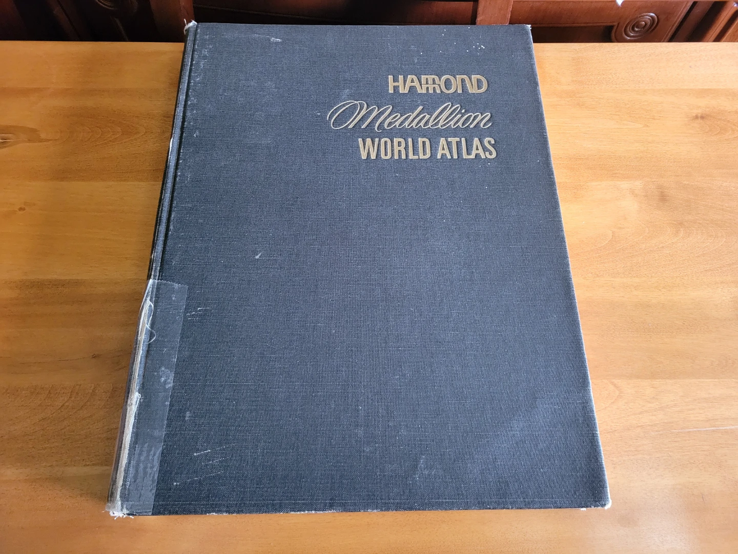 Hammond Medallion World Atlas - New Perspective Edition