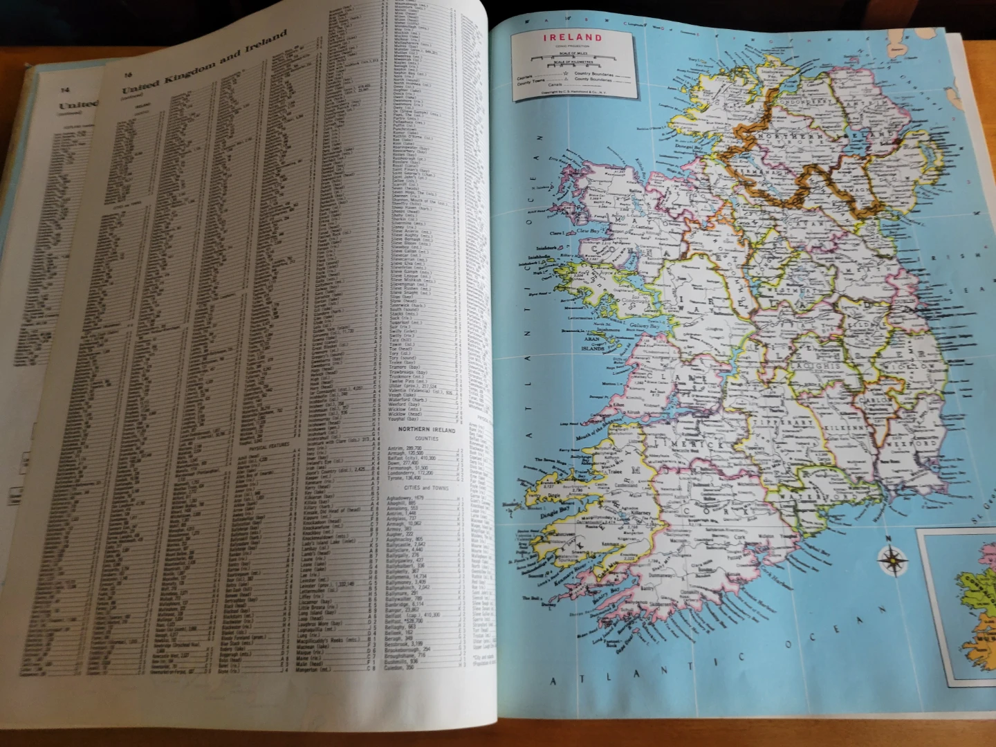 Hammond Medallion World Atlas - New Perspective Edition - photo 5