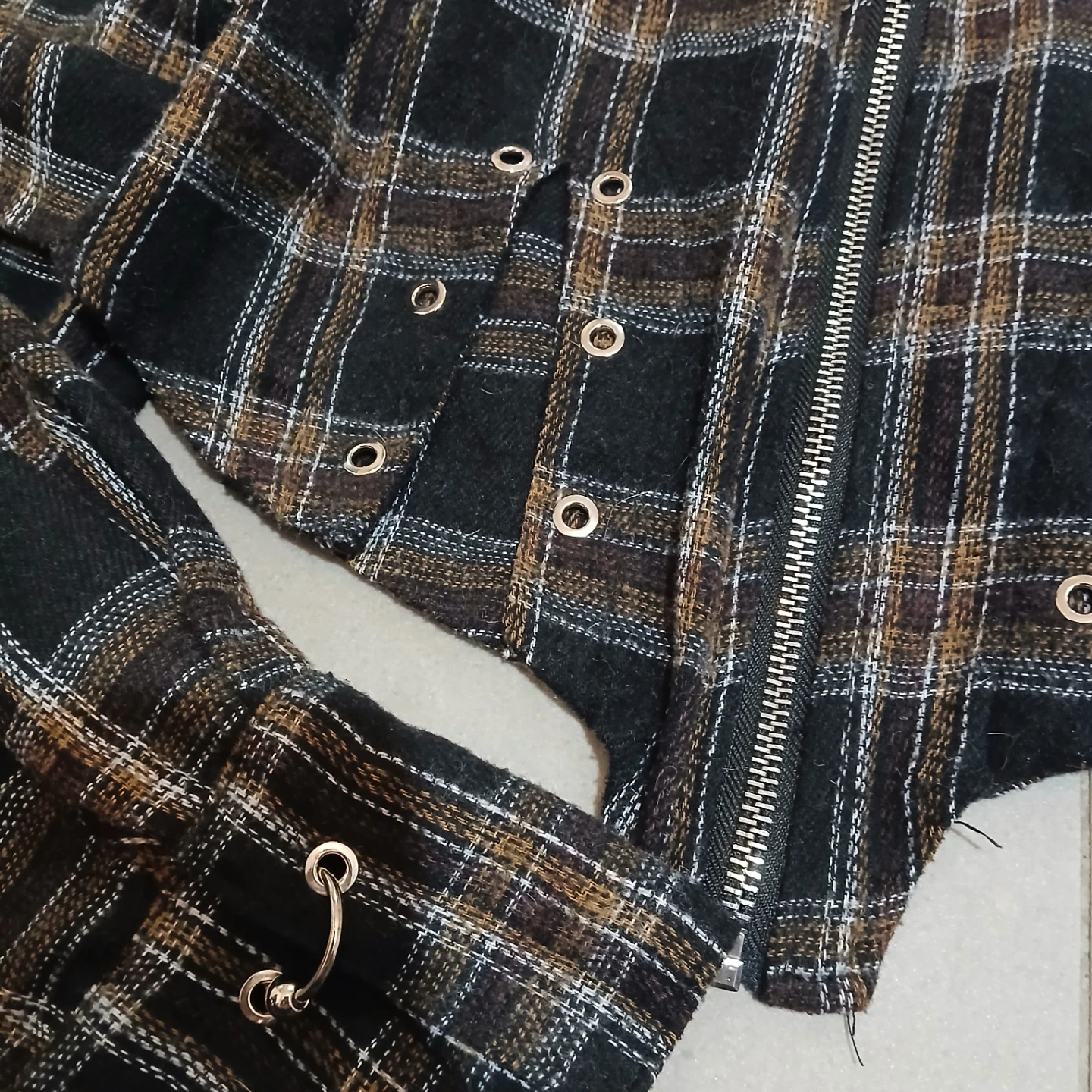 The one plaid cropped zip-up jacket - photo 3