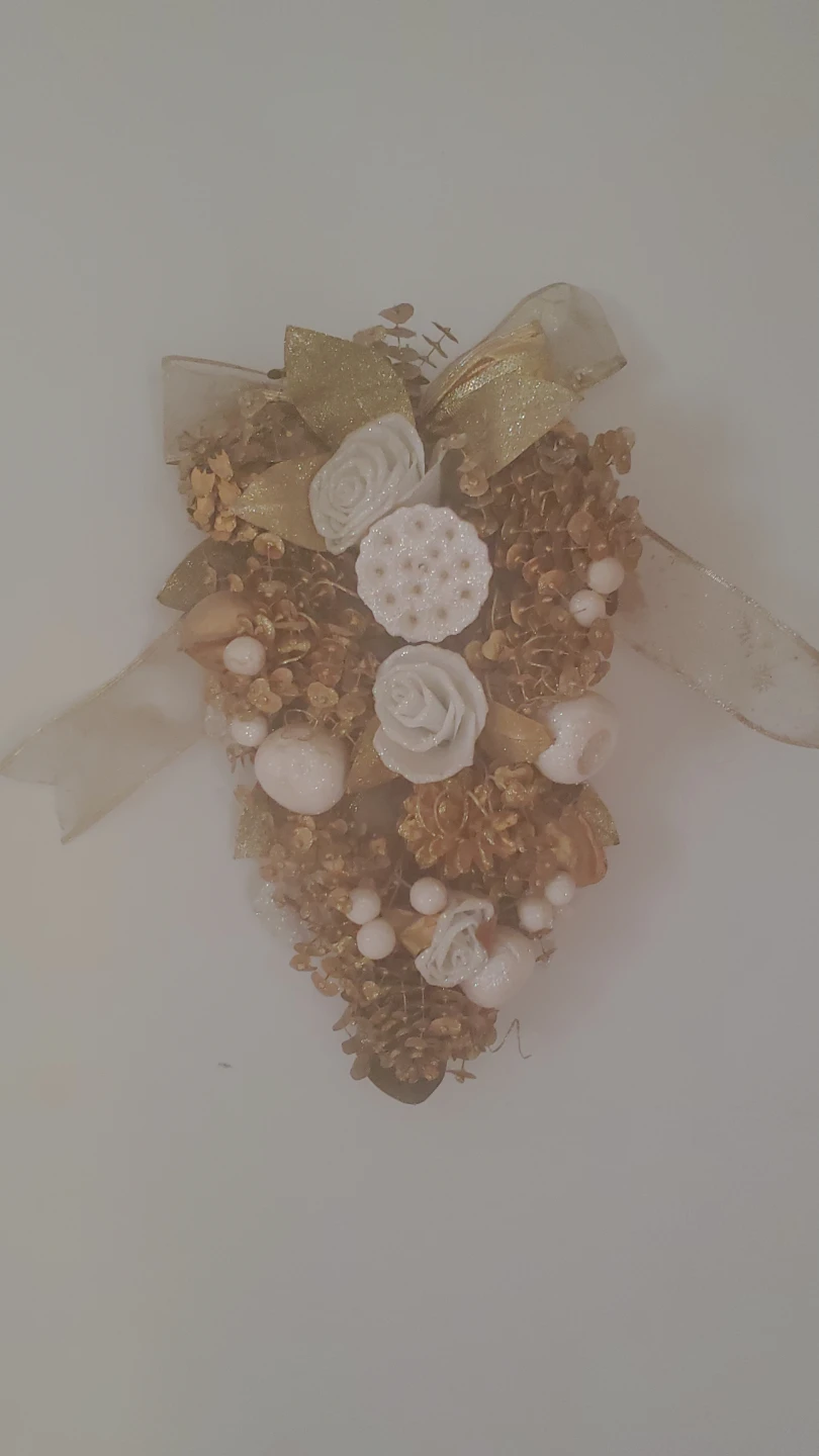 Gold and White Floral Swag Decoration - photo 2