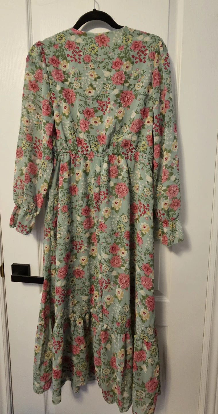 Floral Maxi Dress with Smocked Bodice Large - photo 3