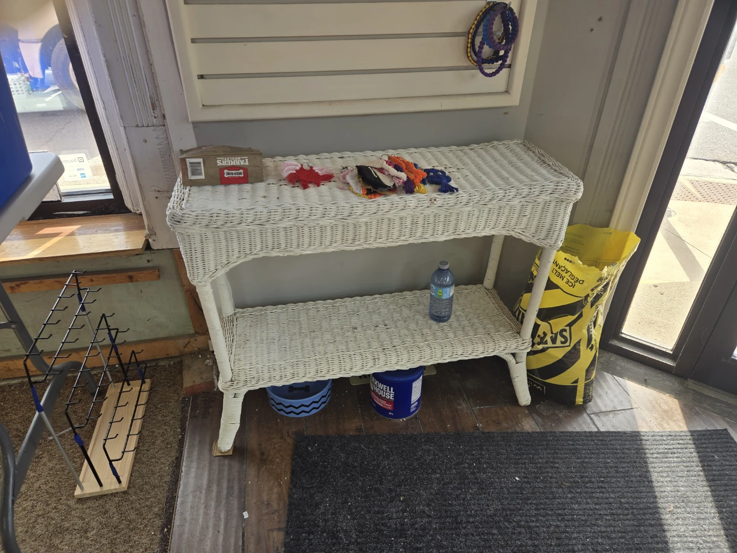 White Wicker Shelf Unit