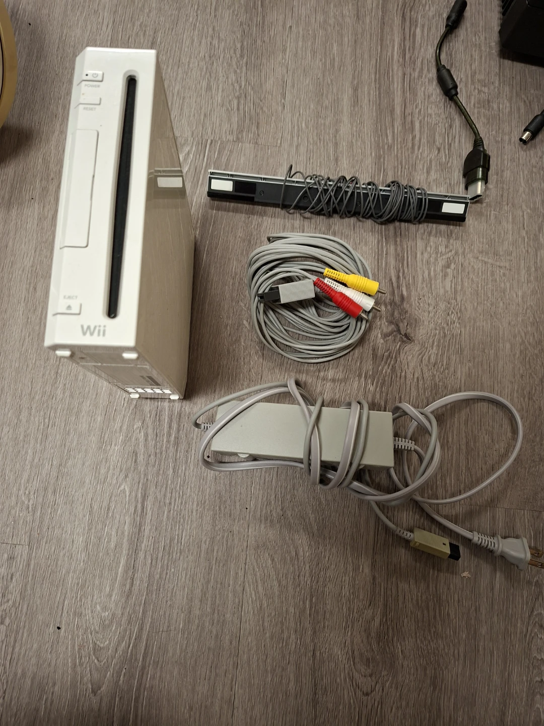 Nintendo Wii Console with Guitar Hero and Rock Band Bundle - photo 5