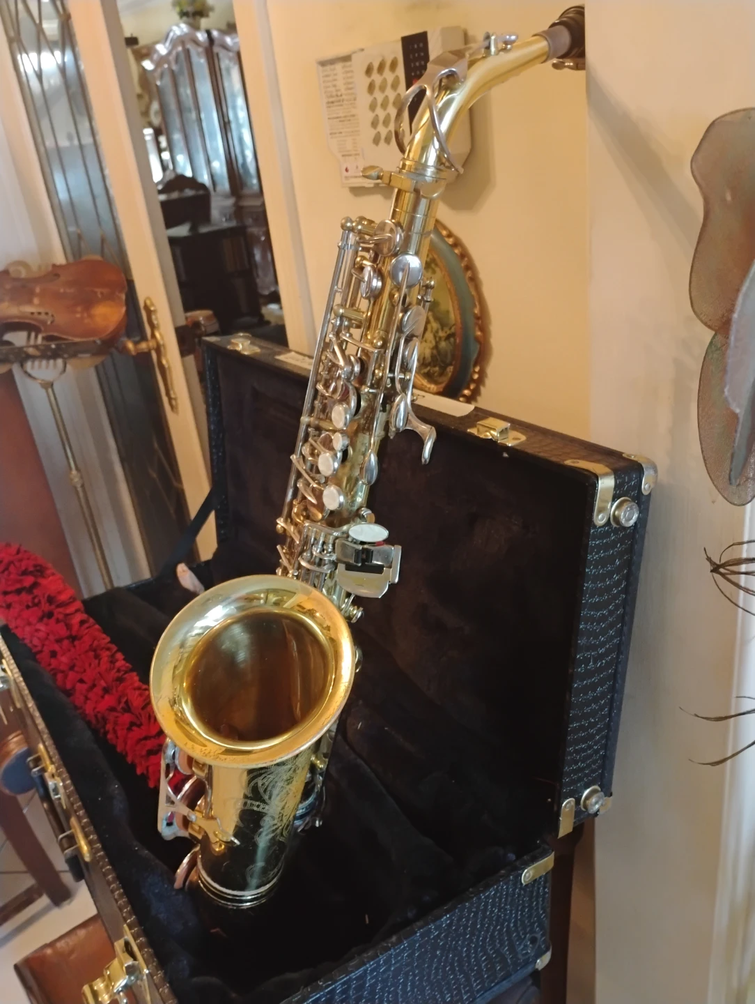 Saxophone - photo 4