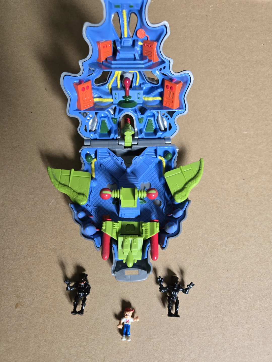 Mighty Max Skull Playset - photo 2