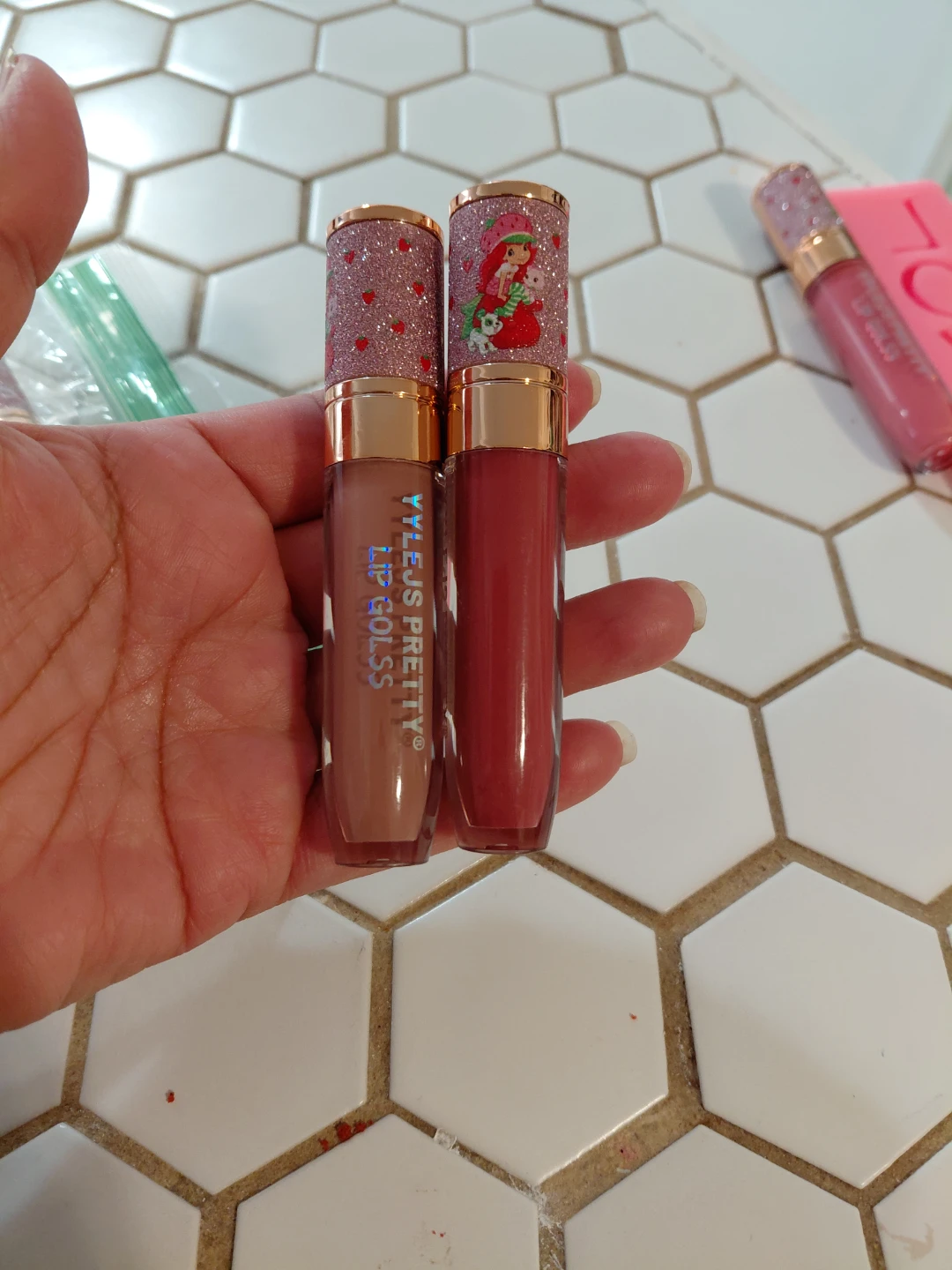 Lip Gloss - photo 2