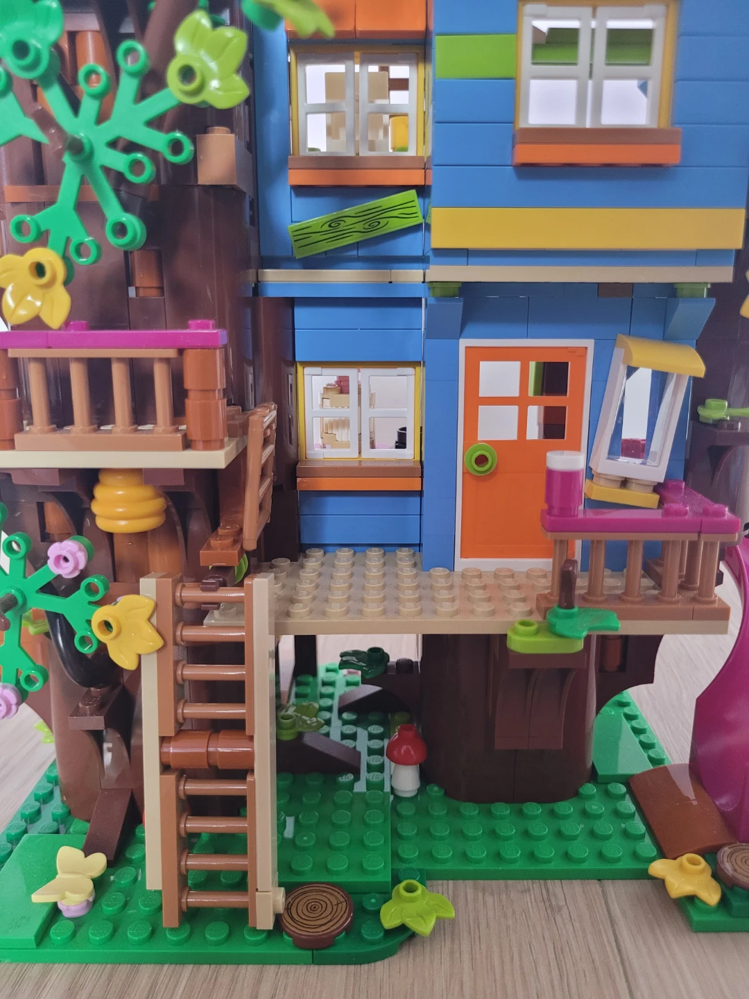 LEGO Friends Friendship Treehouse - photo 4