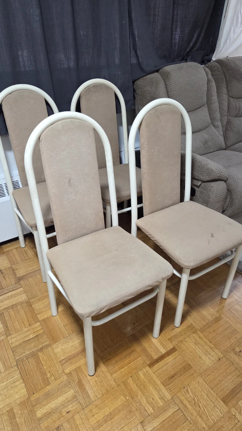 Dining Table and 4 Chairs