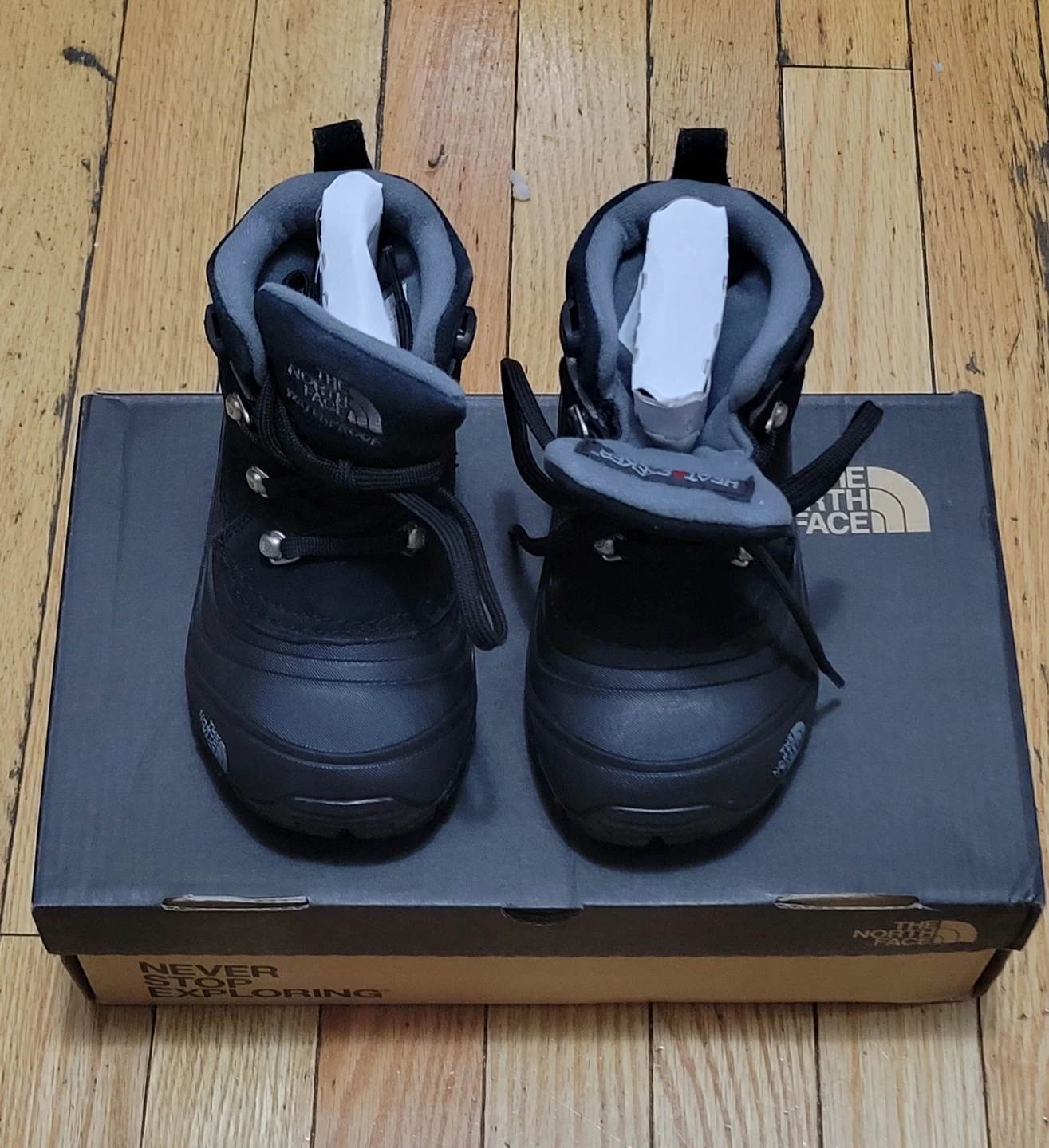 The North Face Kids Heatseeker Insulated Winter Boots size 10 - photo 5