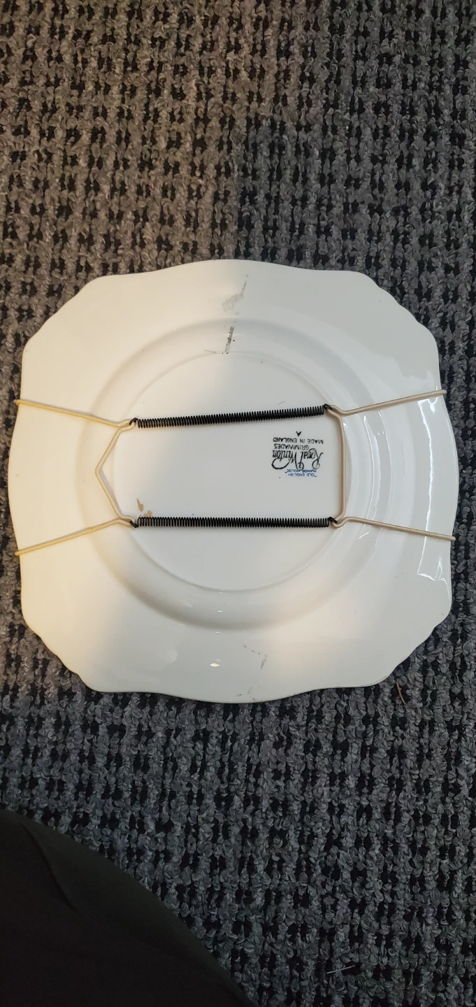 Royal Winton "The Olde Hoppet" Decorative Plate - photo 2