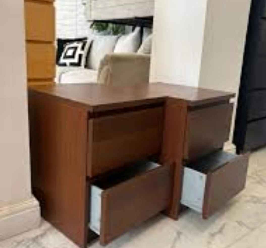 2 malm night stands - photo 2