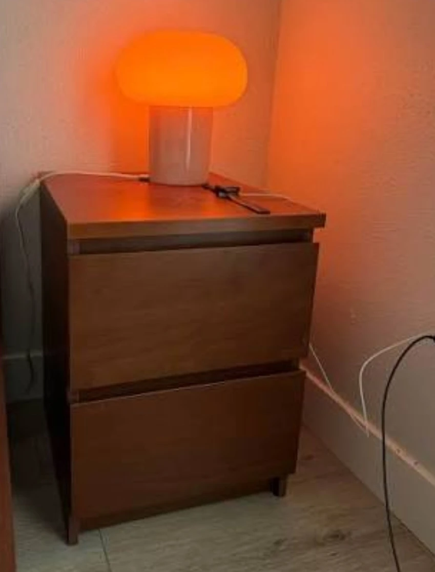 2 malm night stands - photo 4