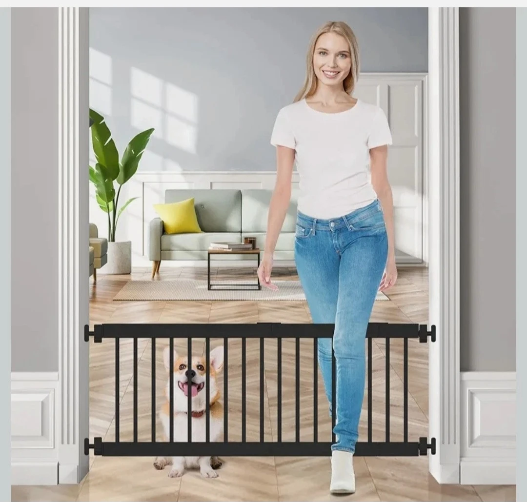 Fldofaves Thickened Metal Pet Gate - Black
