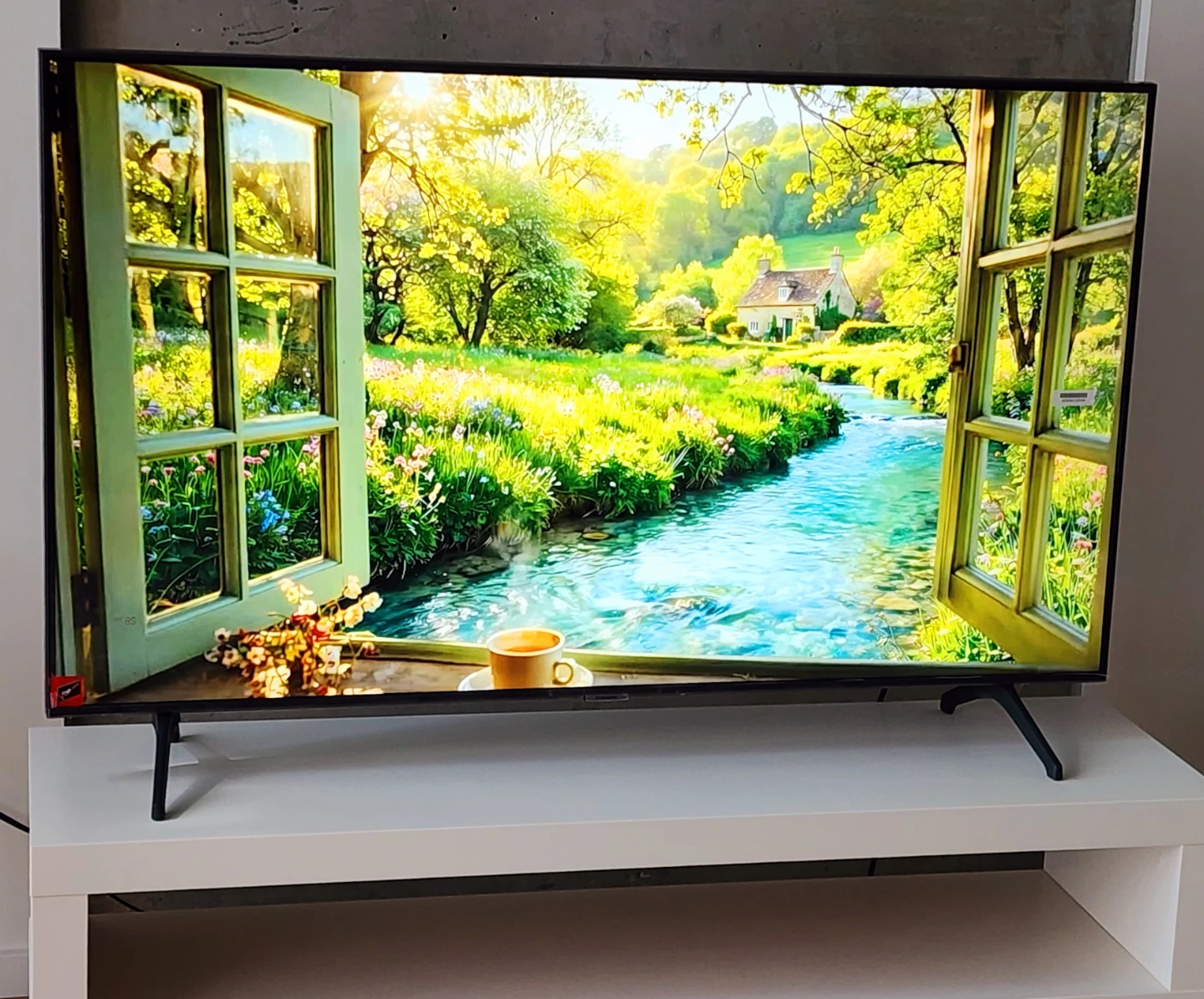 Samsung Crystal UHD TU690T 50" Smart TV - photo 2