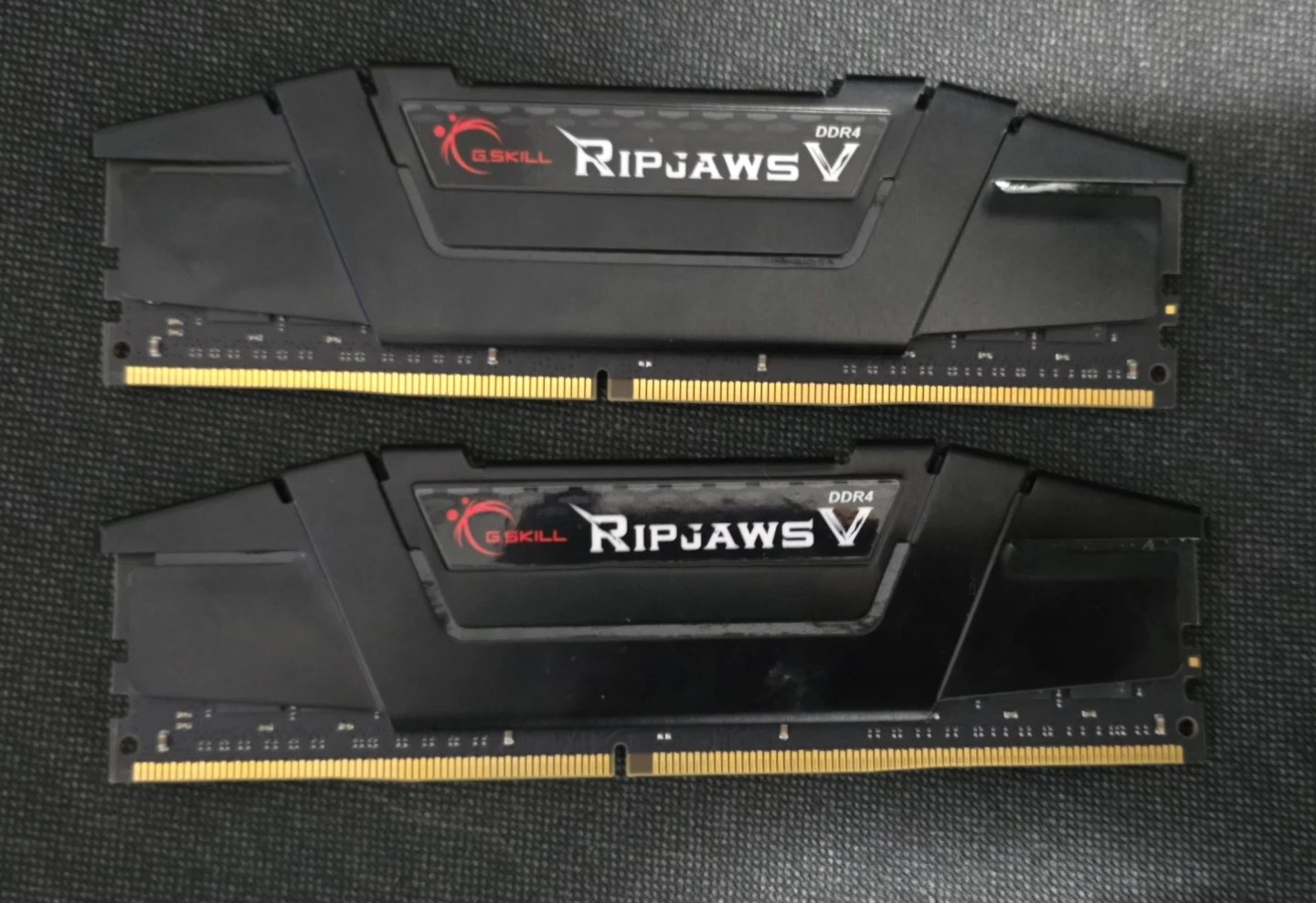 G.SKILL Ripjaws V DDR4 3200MHz CL16 RAM - 16GB (2x8GB)