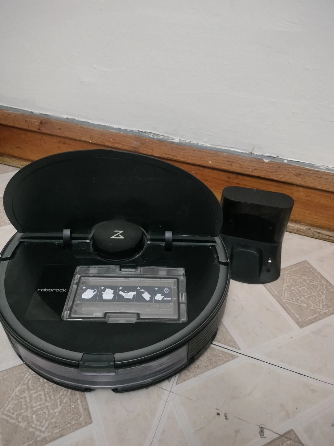 Roborock S7 Vacuum Cleaner with Charging Dock - photo 2
