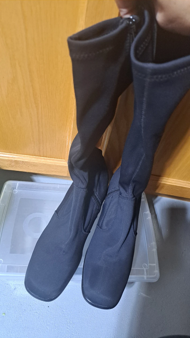 Black Knee-High Boots with Zipper
