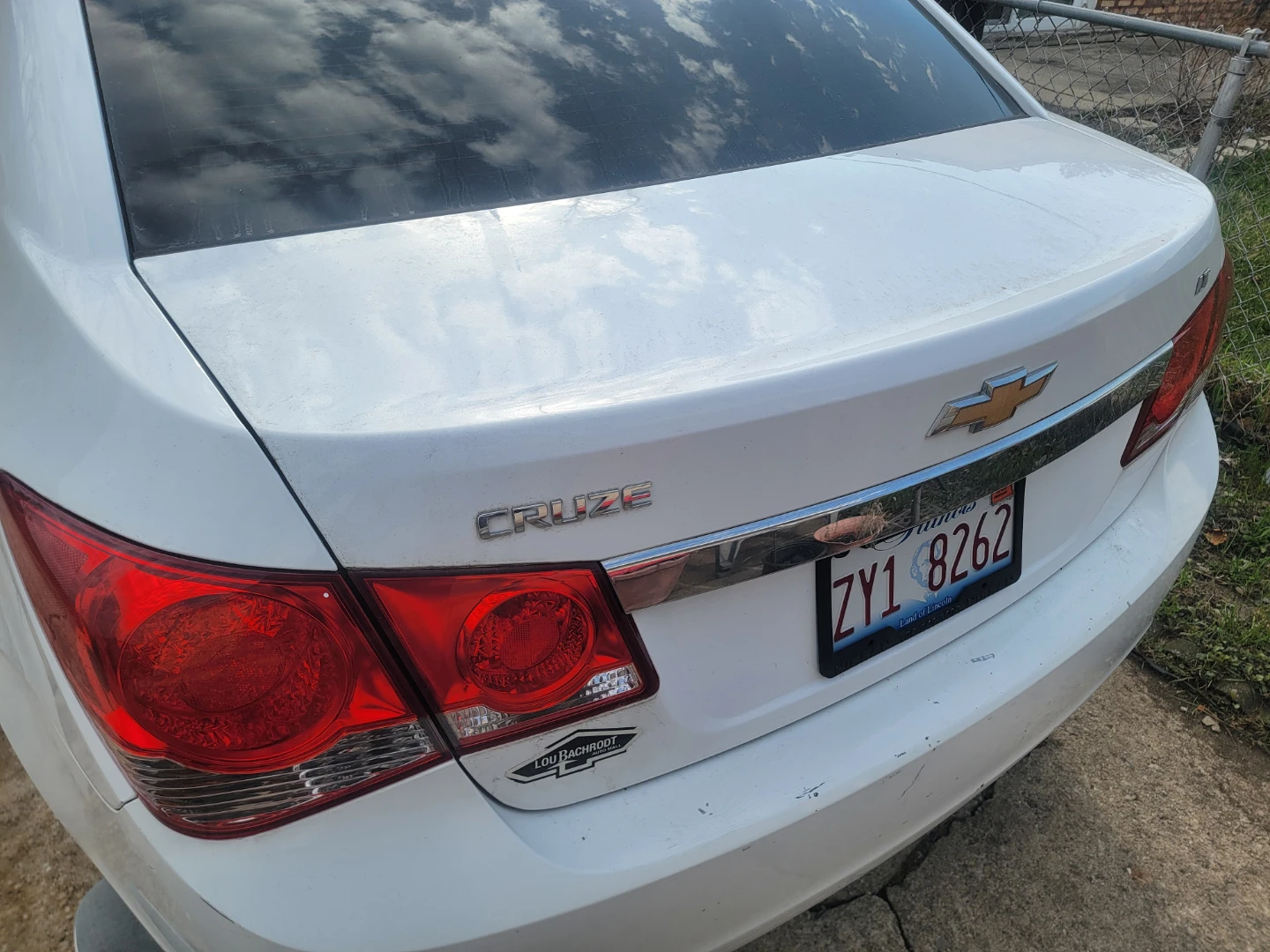 White Chevrolet Cruze with Neon Green Accents - photo 3