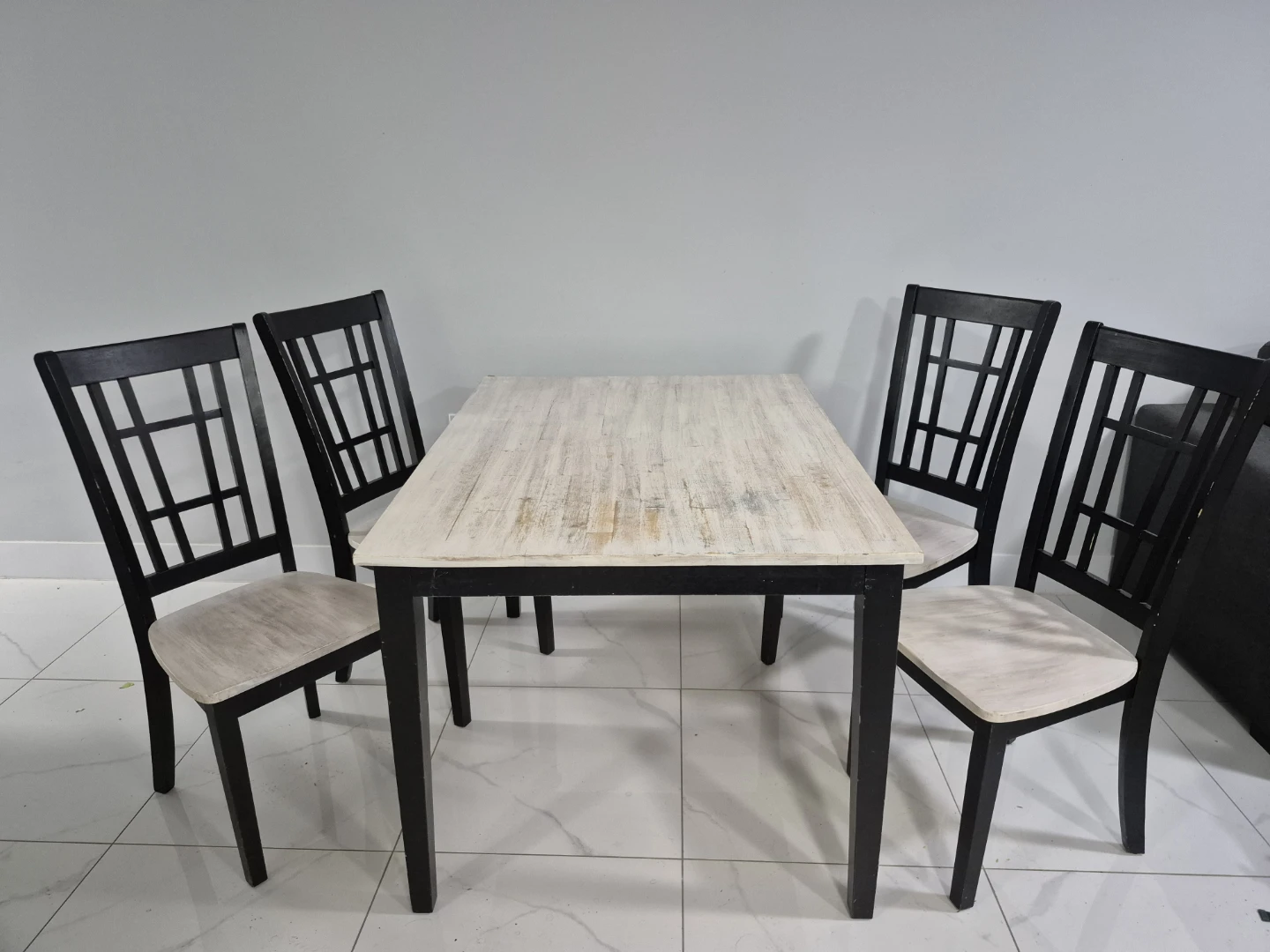 Dining Table and 4 Chairs Set
