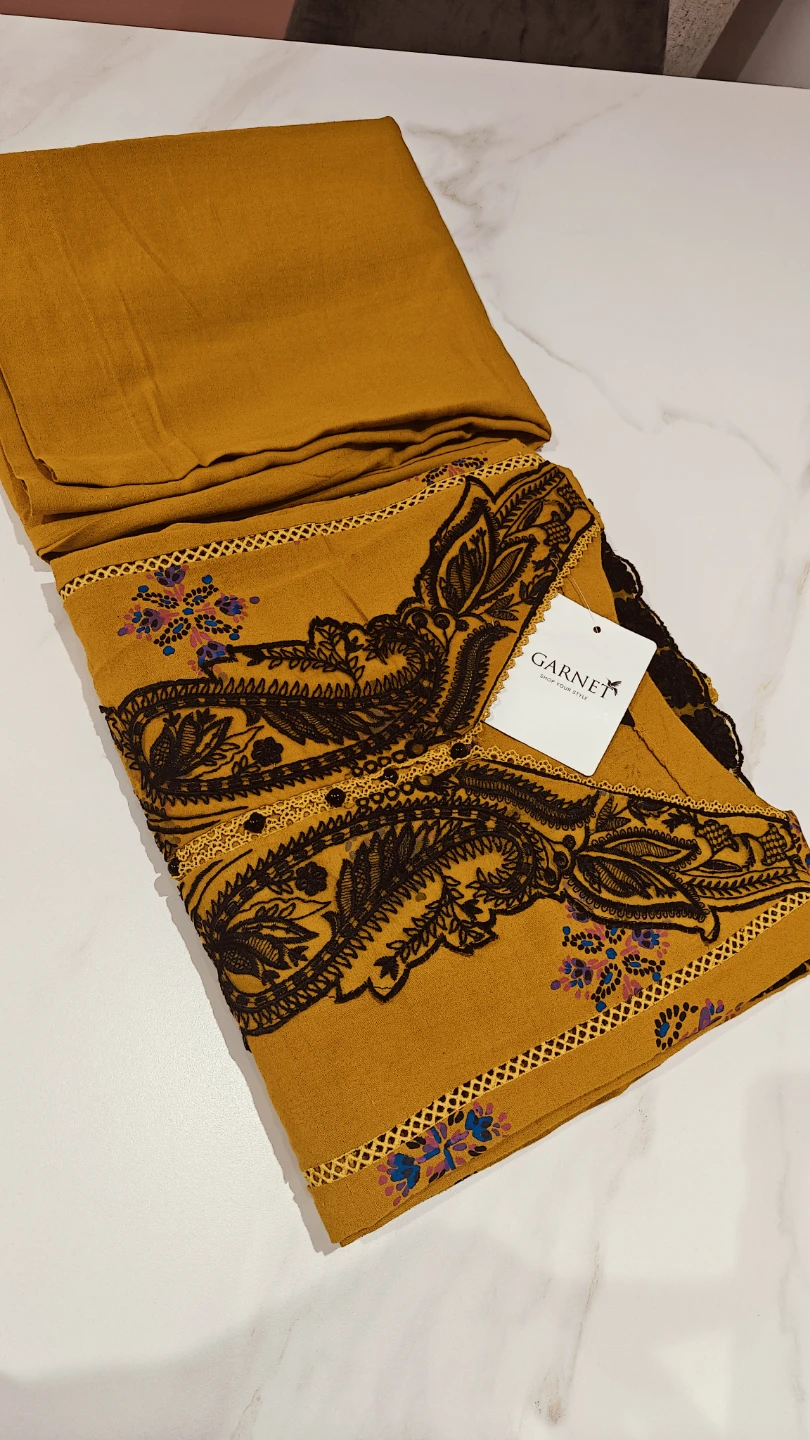 Garnet Yellow Embroidered 2- Pcs Suit - photo 3